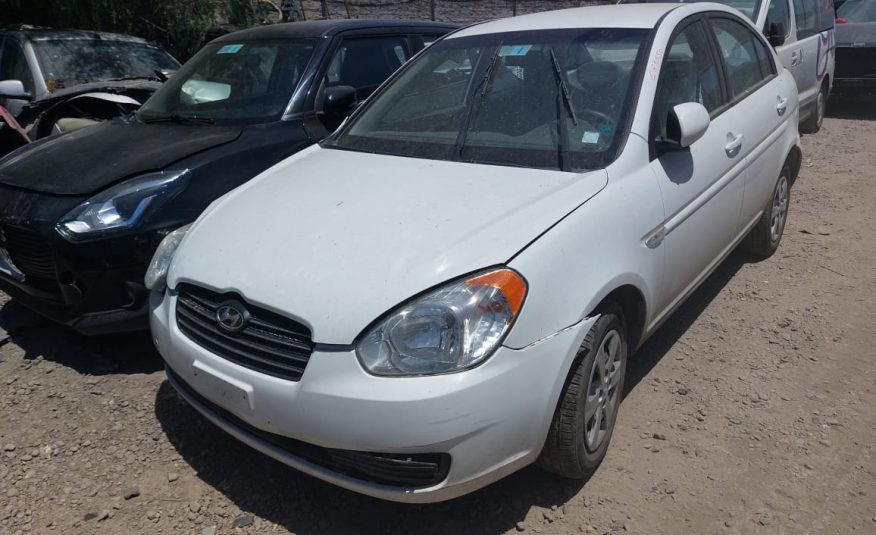 HYUNDAI ACCENT 2010