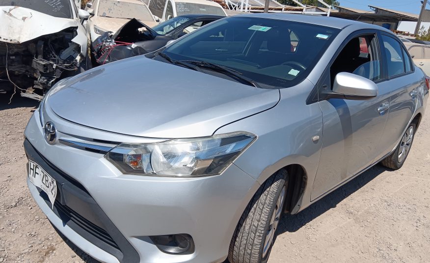 TOYOTA YARIS 2015