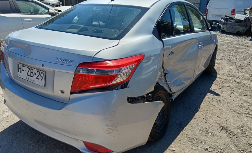 TOYOTA YARIS 2015