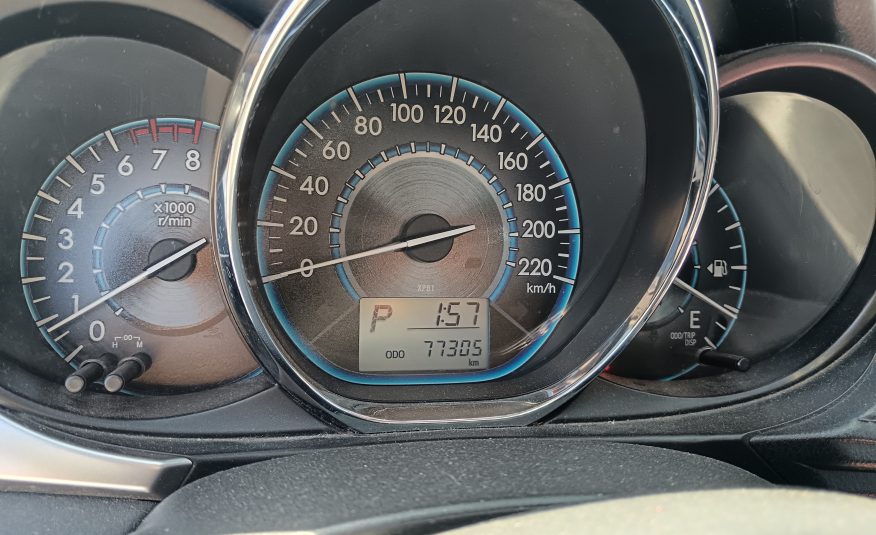 TOYOTA YARIS 2015