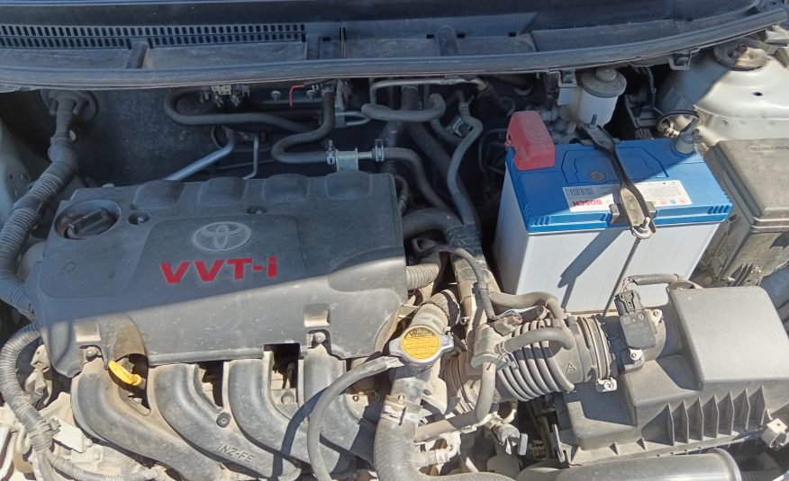 TOYOTA YARIS 2015