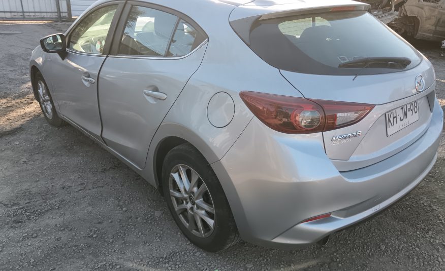 MAZDA 3 2018