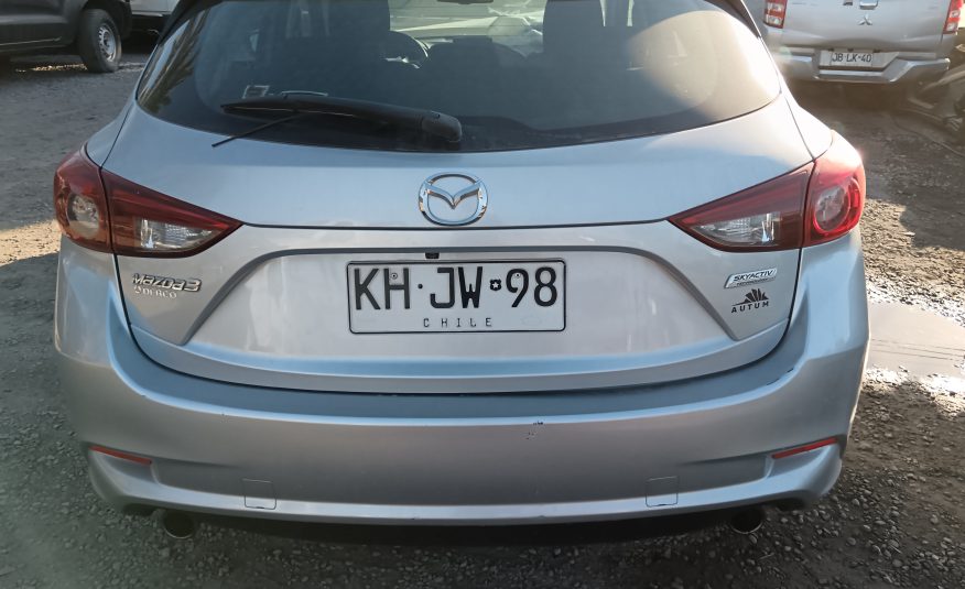 MAZDA 3 2018