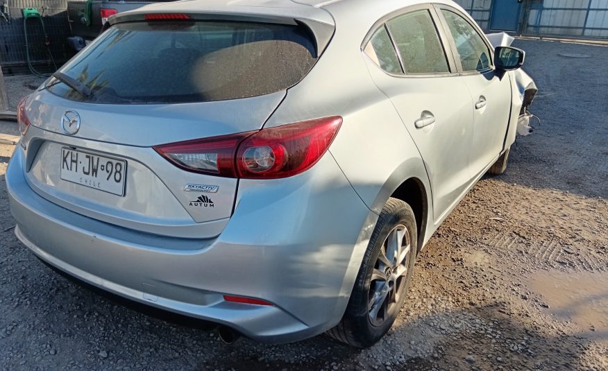 MAZDA 3 2018