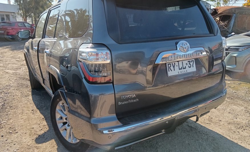 TOYOTA 4RUNNER –