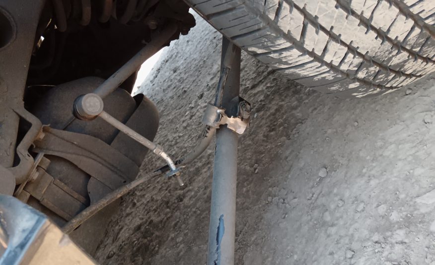 TOYOTA 4RUNNER –
