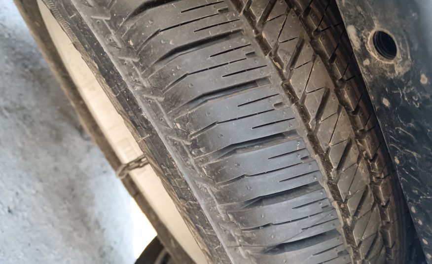 TOYOTA 4RUNNER –