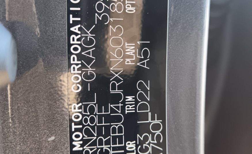 TOYOTA 4RUNNER –
