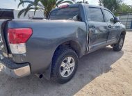 TOYOTA TUNDRA 2011