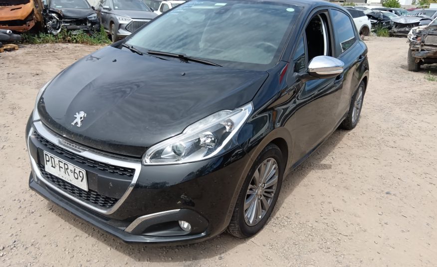 PEUGEOT 208 2020