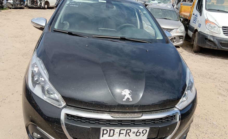 PEUGEOT 208 2020