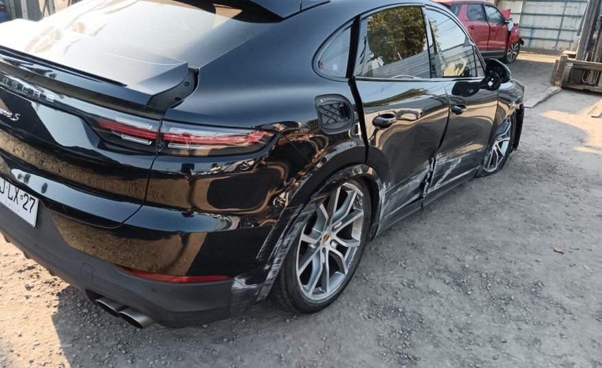 PORSCHE CAYENNE 2021
