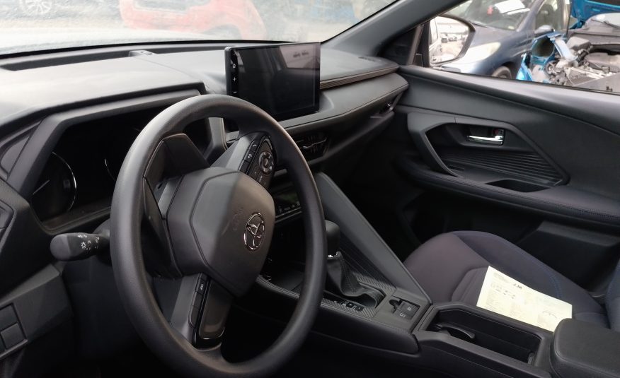 TOYOTA YARIS 2025