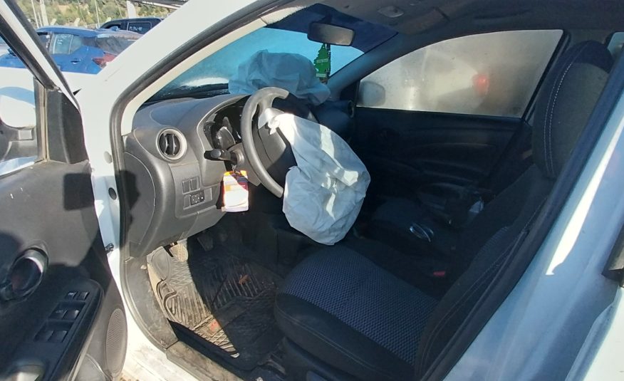 NISSAN VERSA 2019