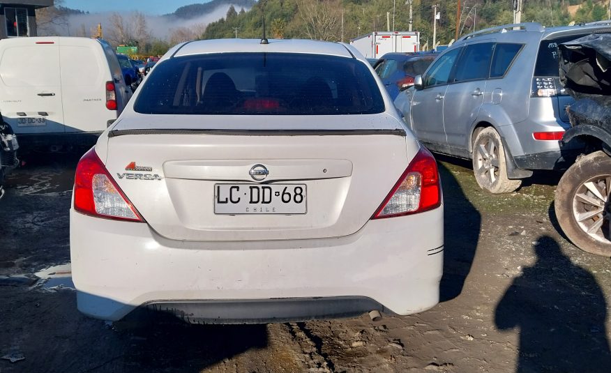 NISSAN VERSA 2019