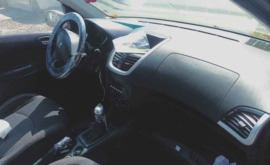 PEUGEOT 207 2010