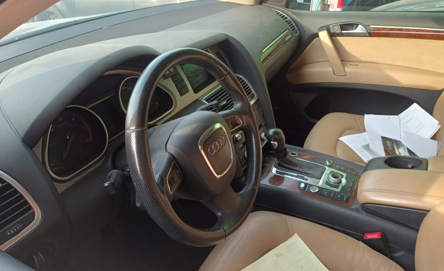 AUDI Q7 2010