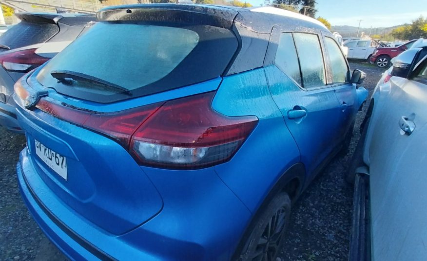 NISSAN KICKS 2023