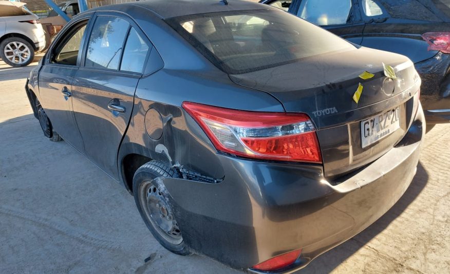 TOYOTA YARIS 2015