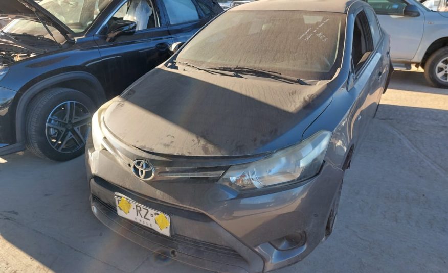TOYOTA YARIS 2015