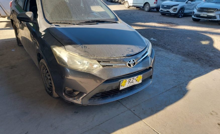 TOYOTA YARIS 2015