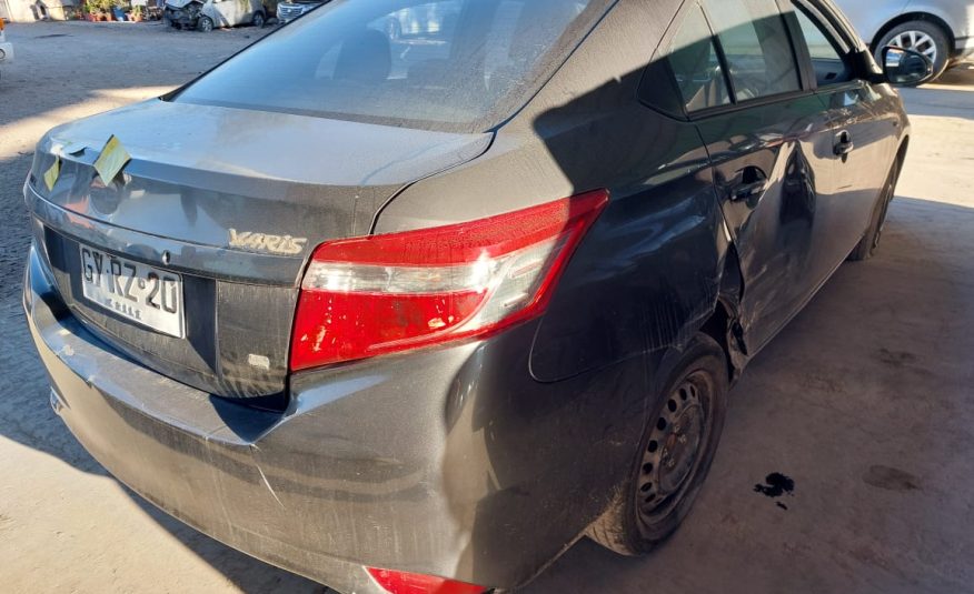 TOYOTA YARIS 2015