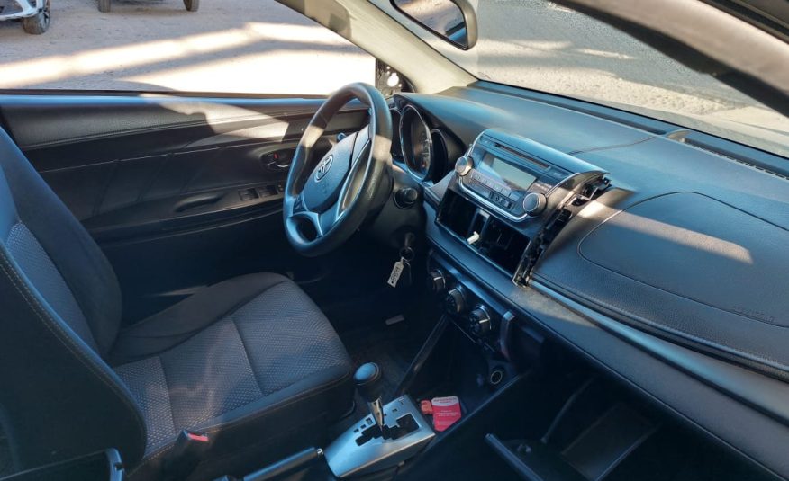 TOYOTA YARIS 2015