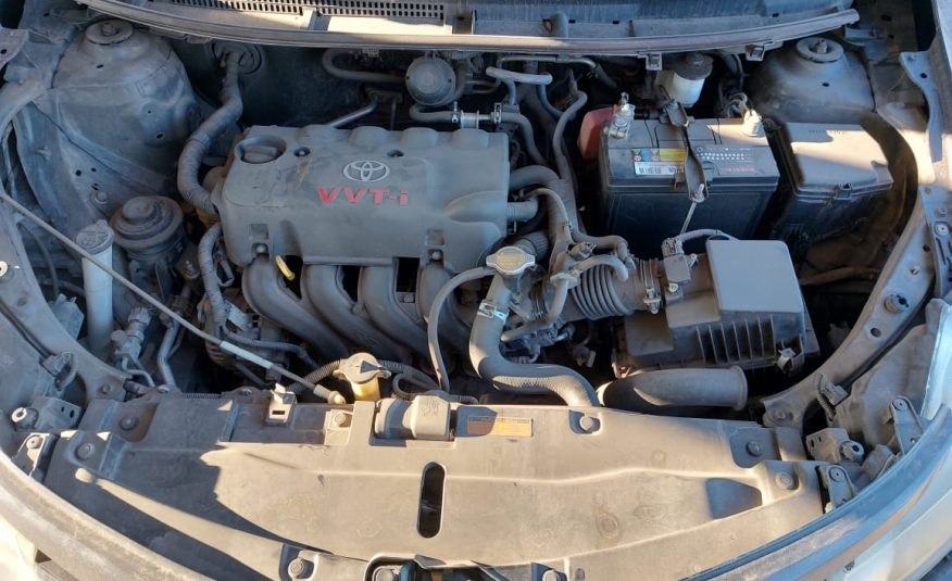 TOYOTA YARIS 2015