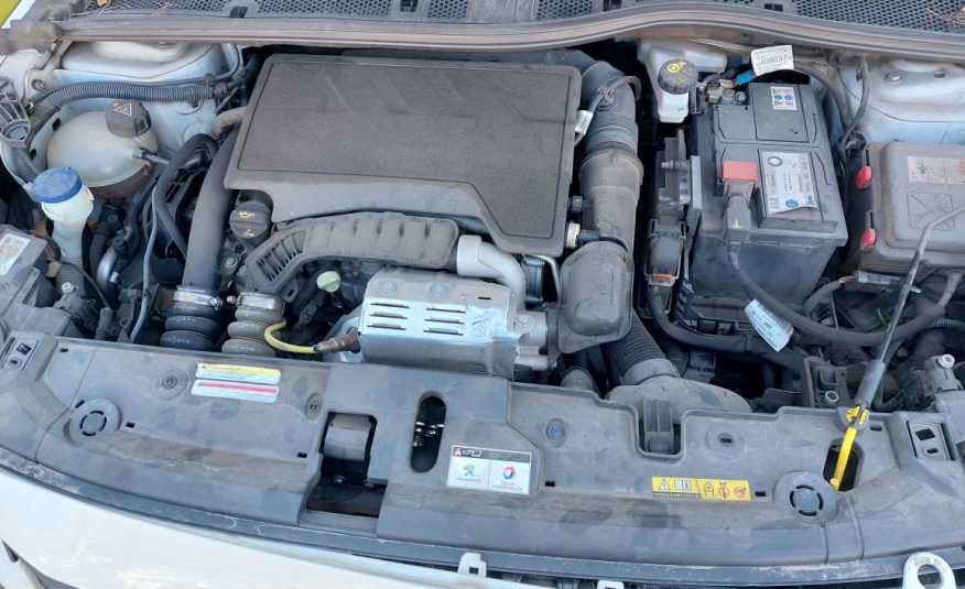 PEUGEOT 208 2022