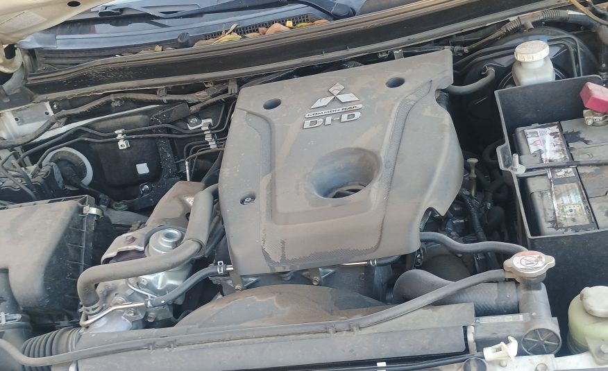 MITSUBISHI L 200 2016
