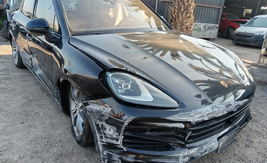 PORSCHE CAYENNE 2021