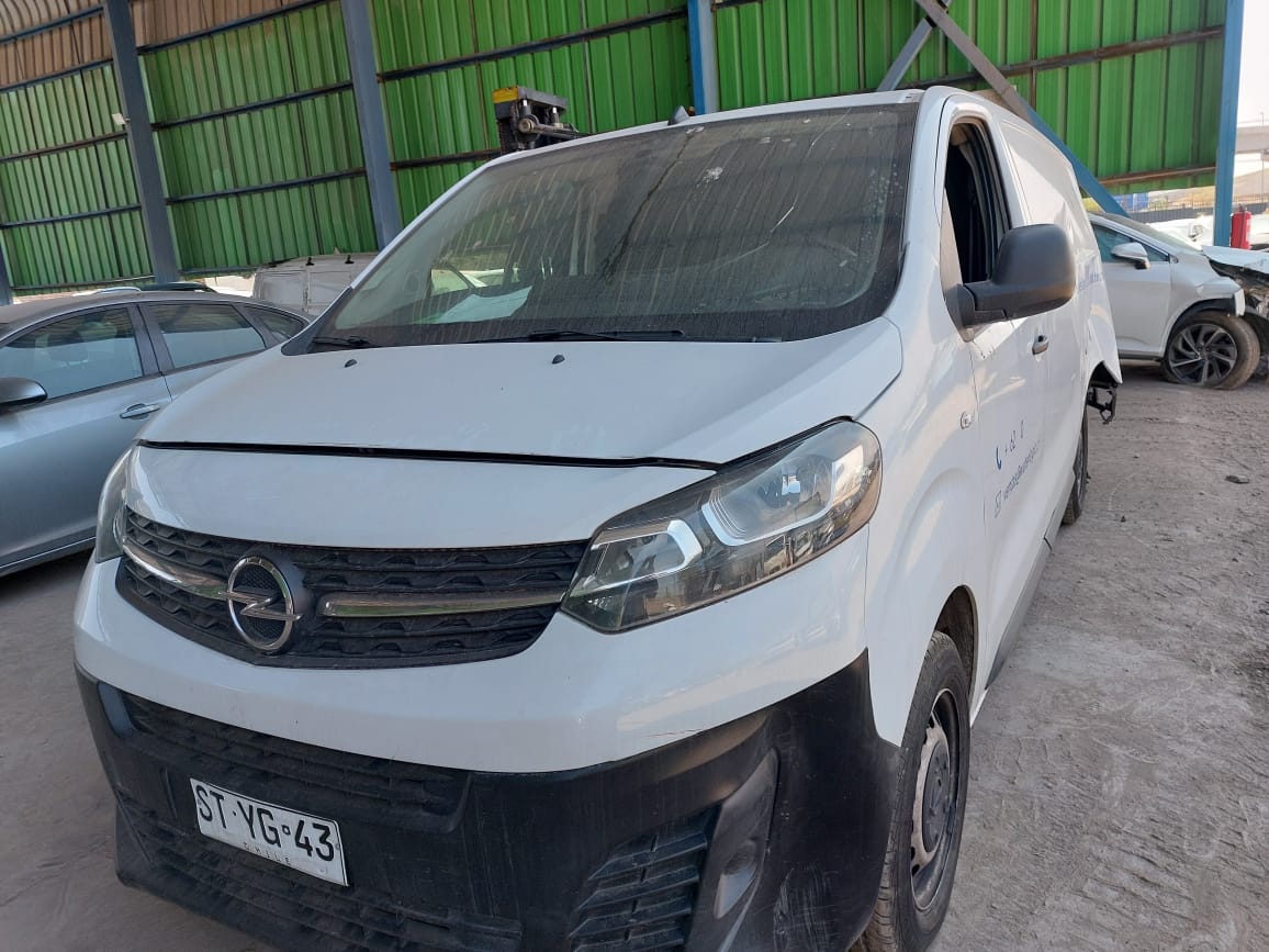 OPEL VIVARO 2023