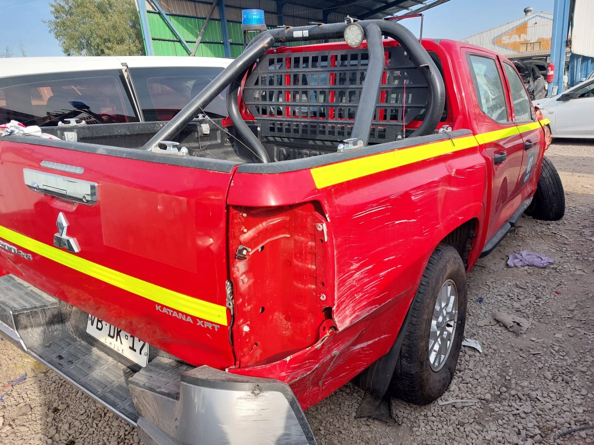 MITSUBISHI L200 2025