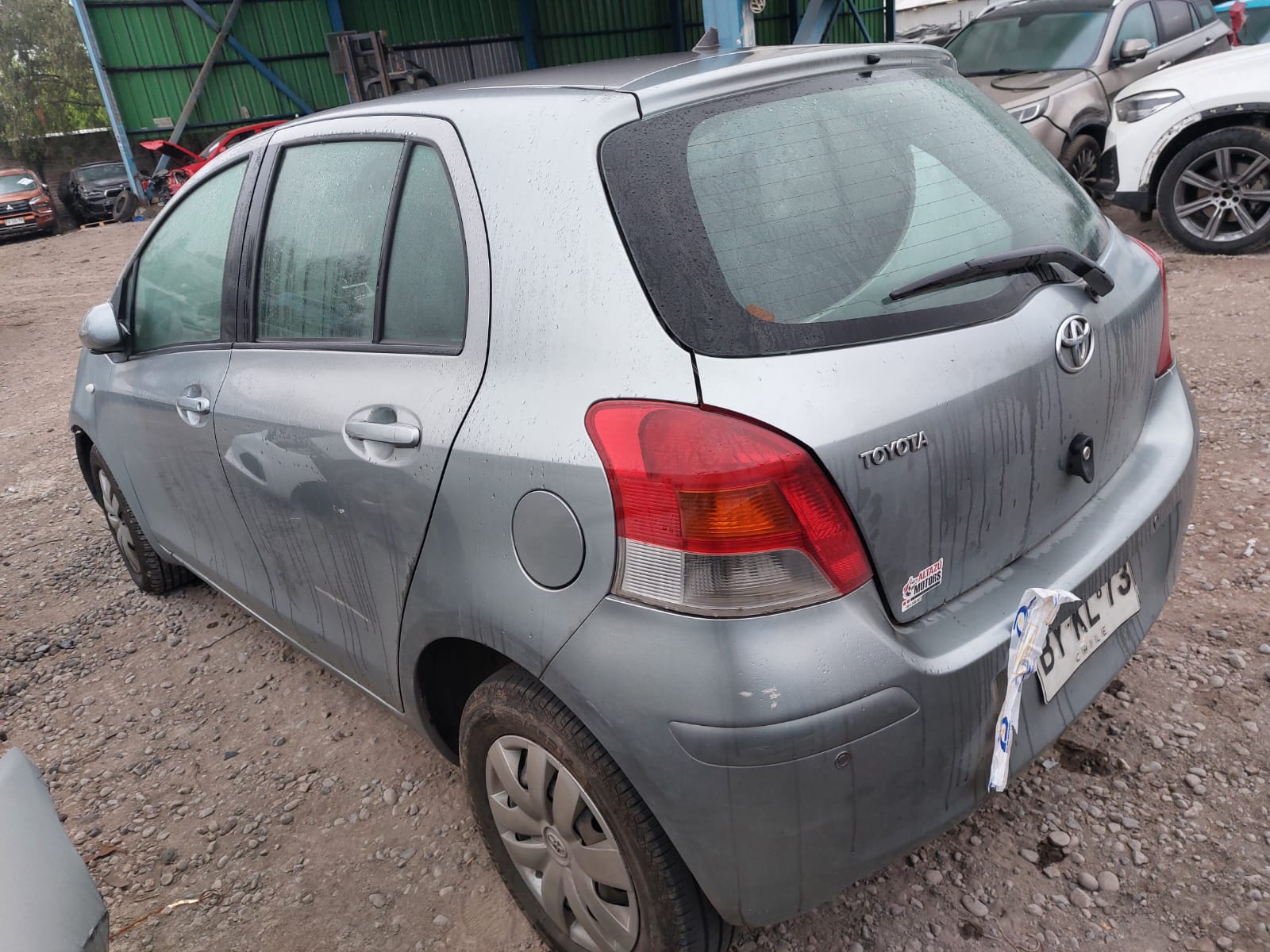 TOYOTA YARIS 2009