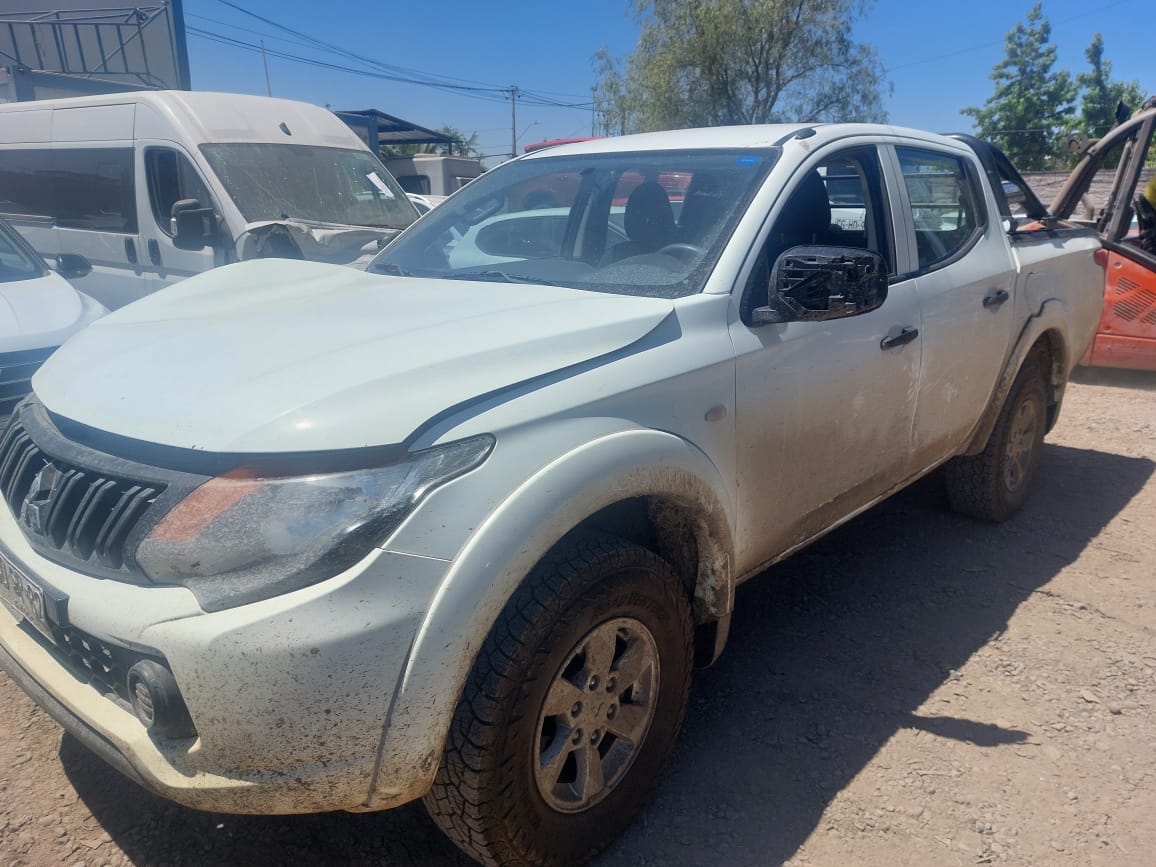 MITSUBISHI L 200 2019