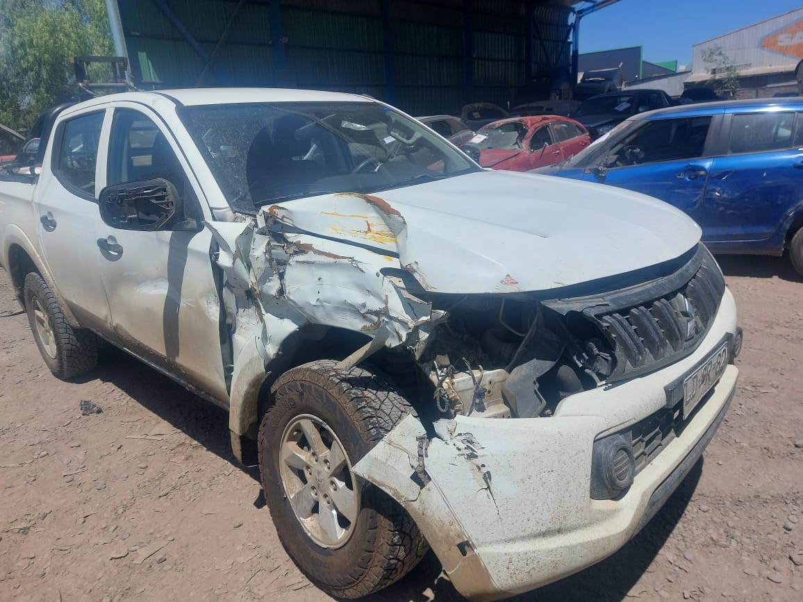 MITSUBISHI L 200 2019