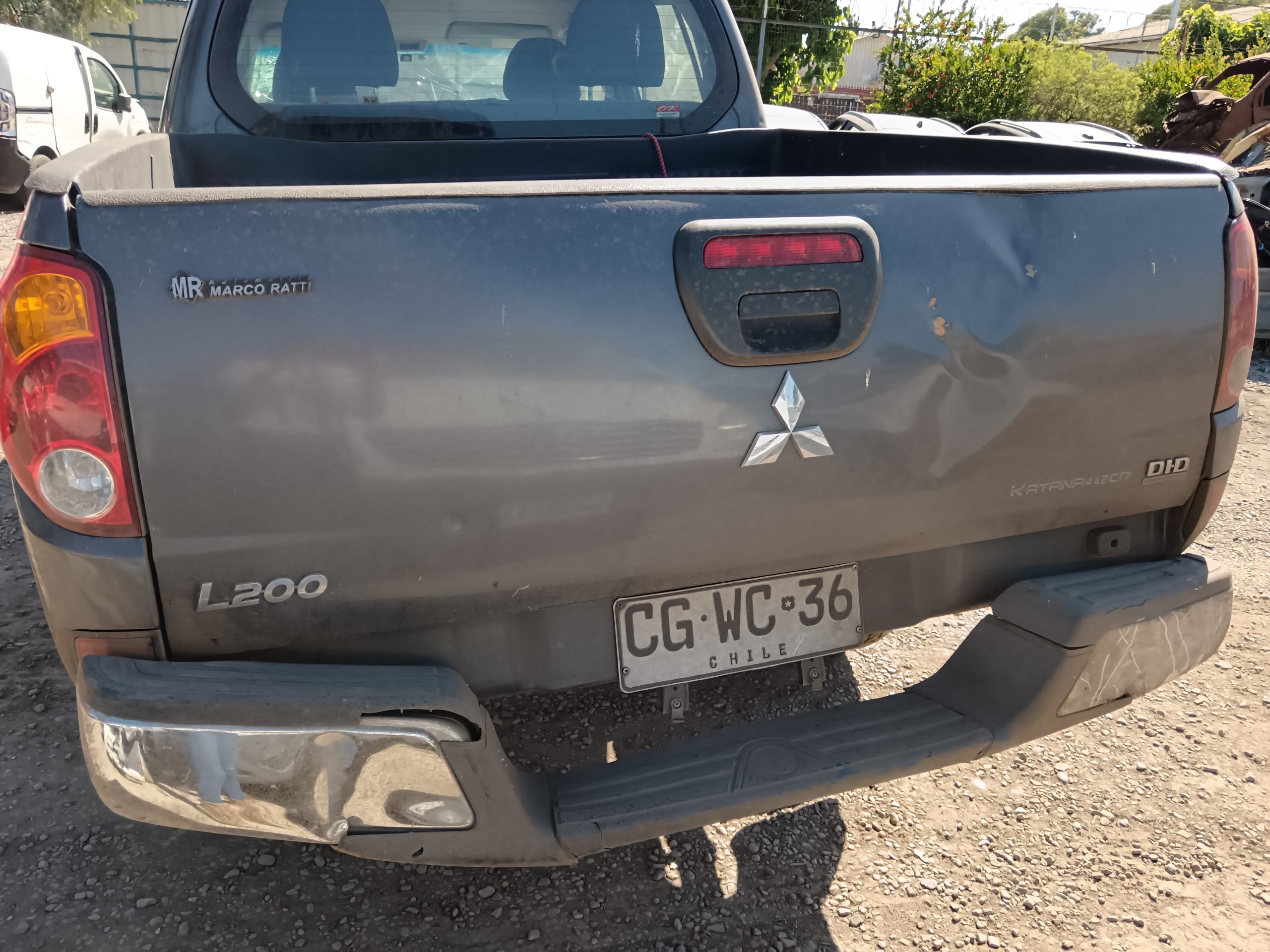 MITSUBISHI L 200 –