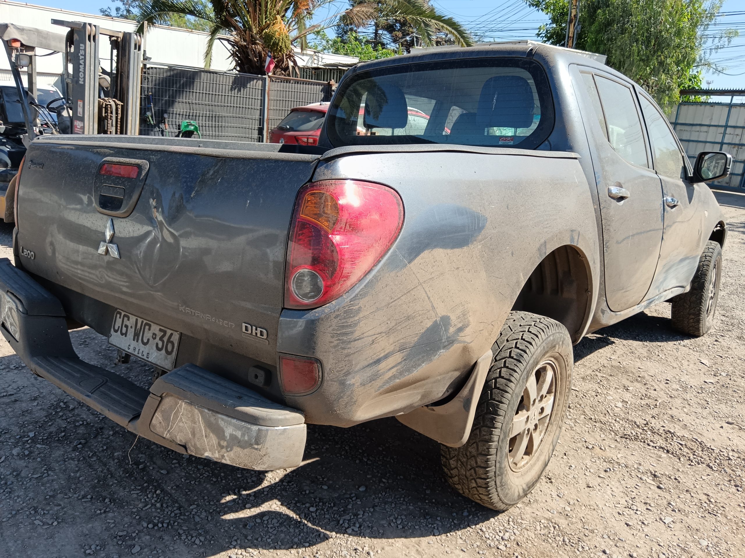 MITSUBISHI L 200 –