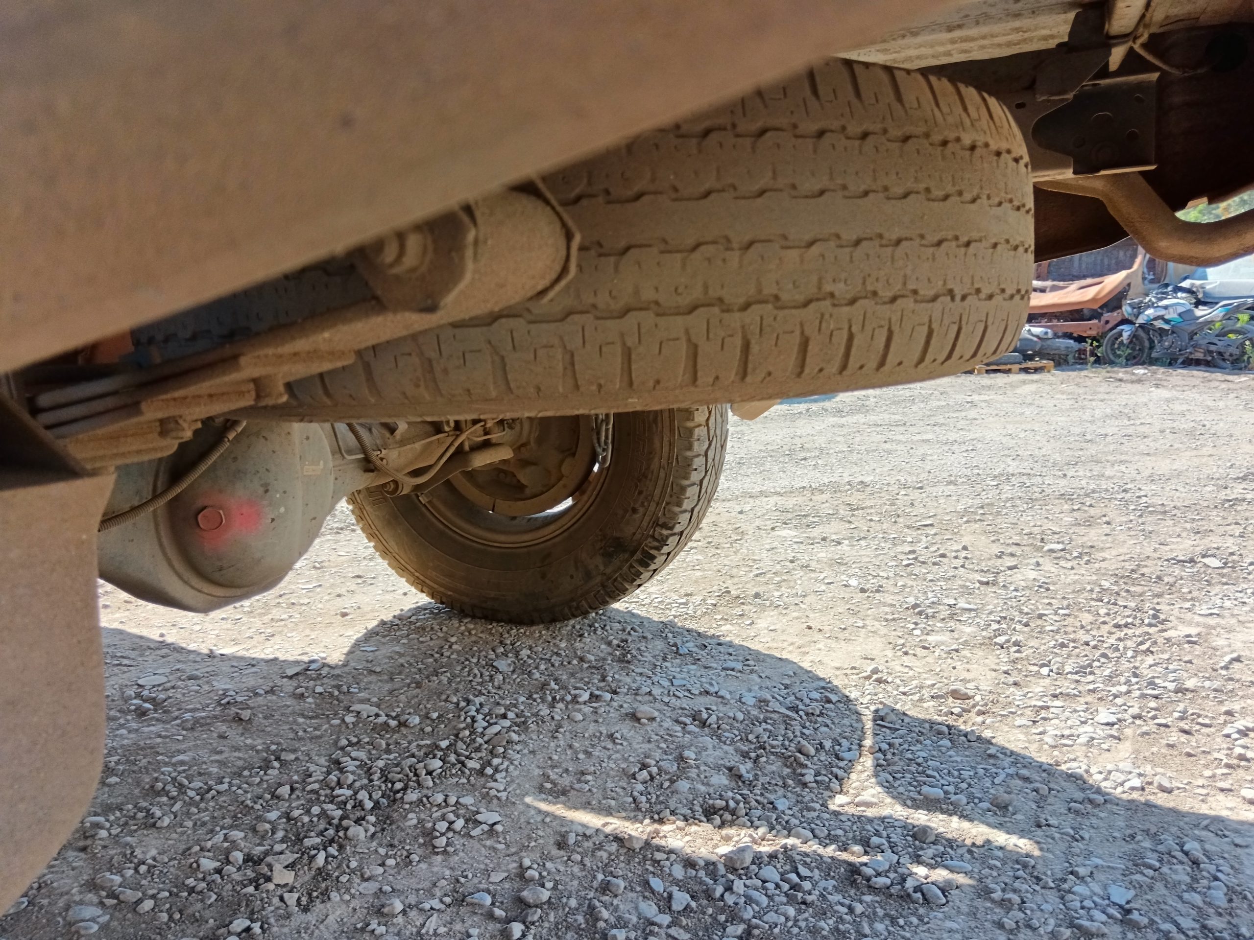 MITSUBISHI L 200 –