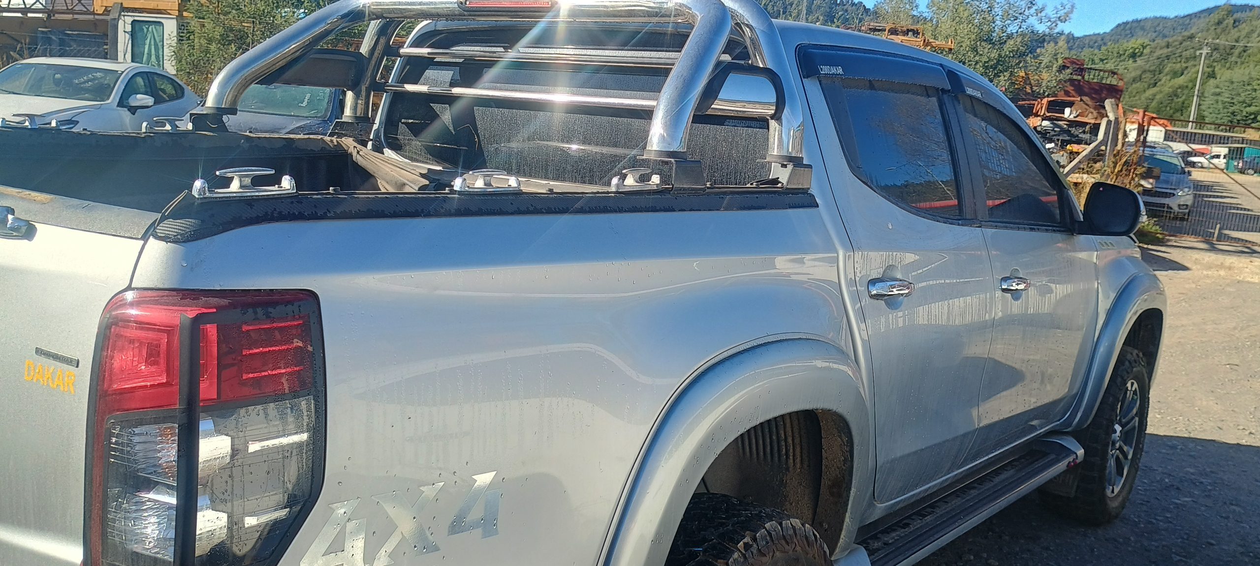 MITSUBISHI L 200 2020