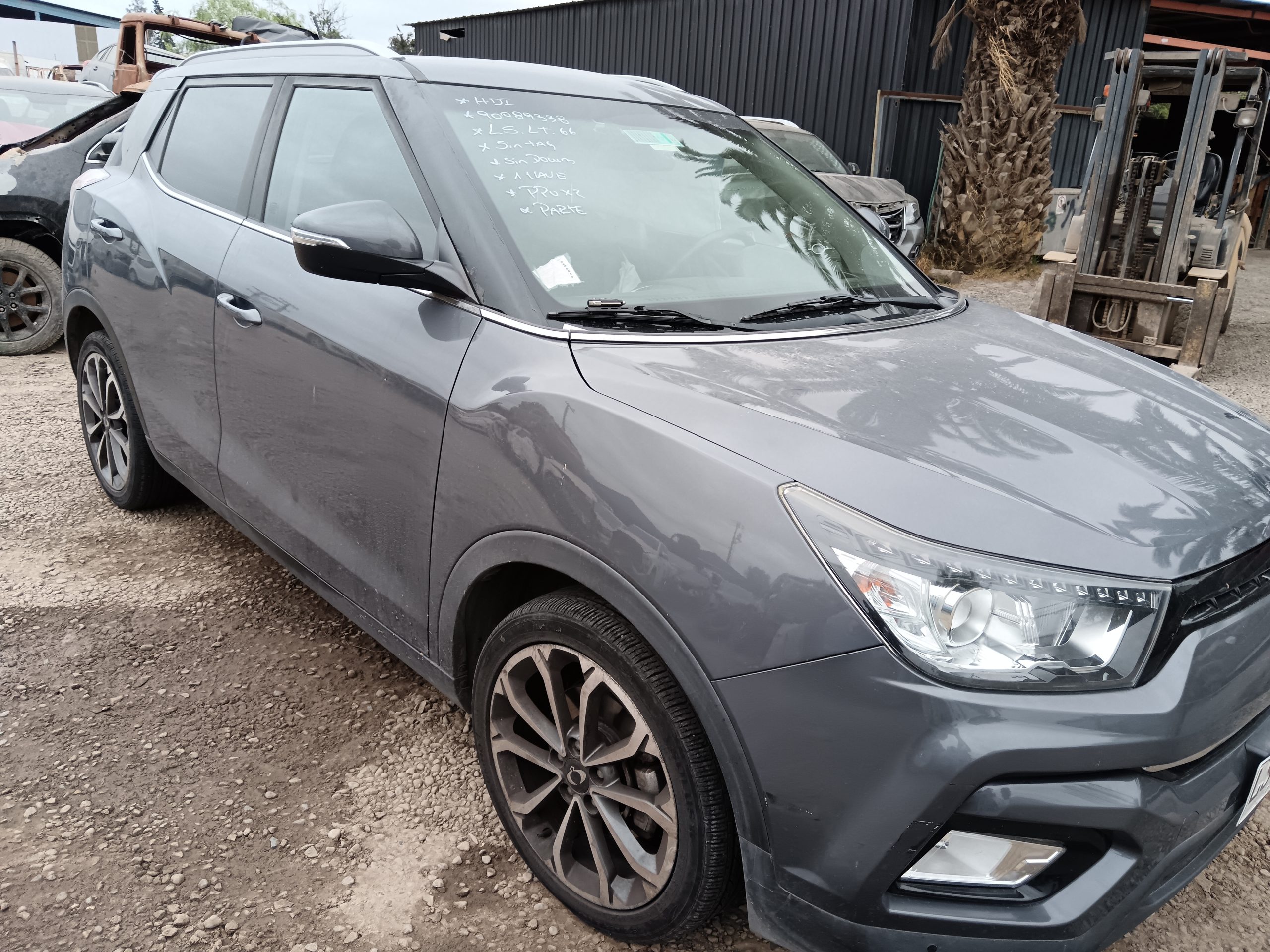 SSANGYONG TIVOLI –