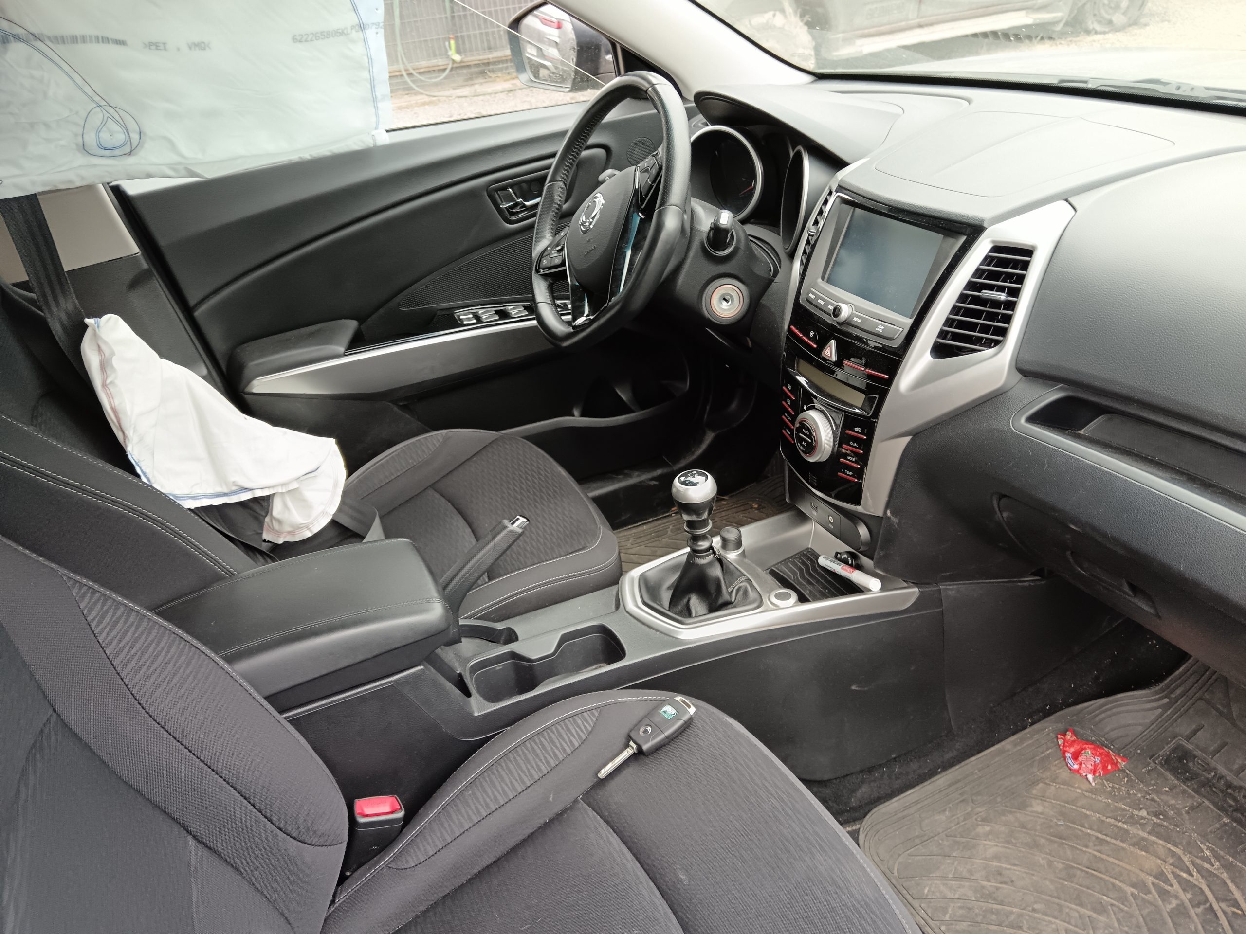 SSANGYONG TIVOLI –