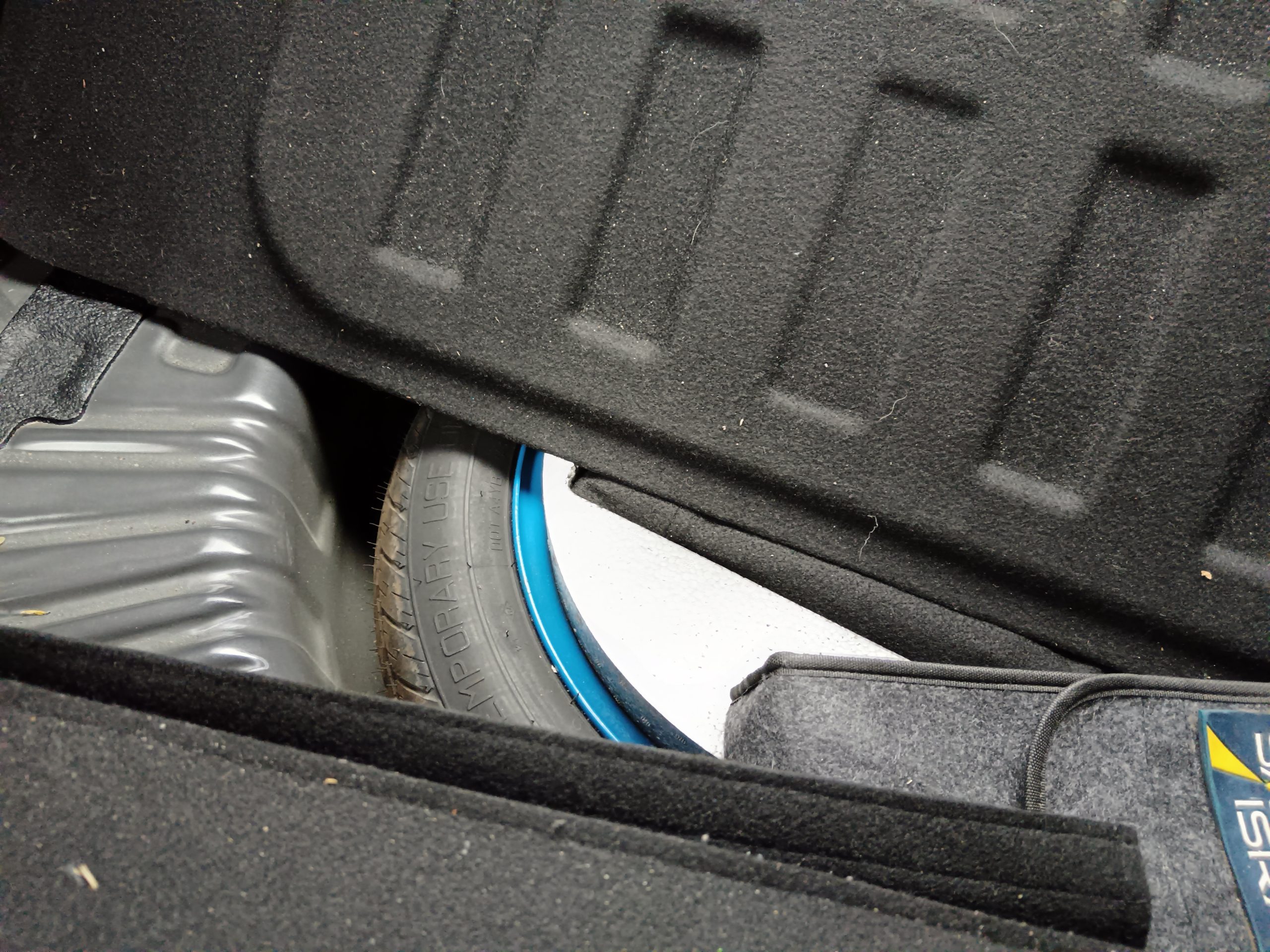 SSANGYONG TIVOLI –