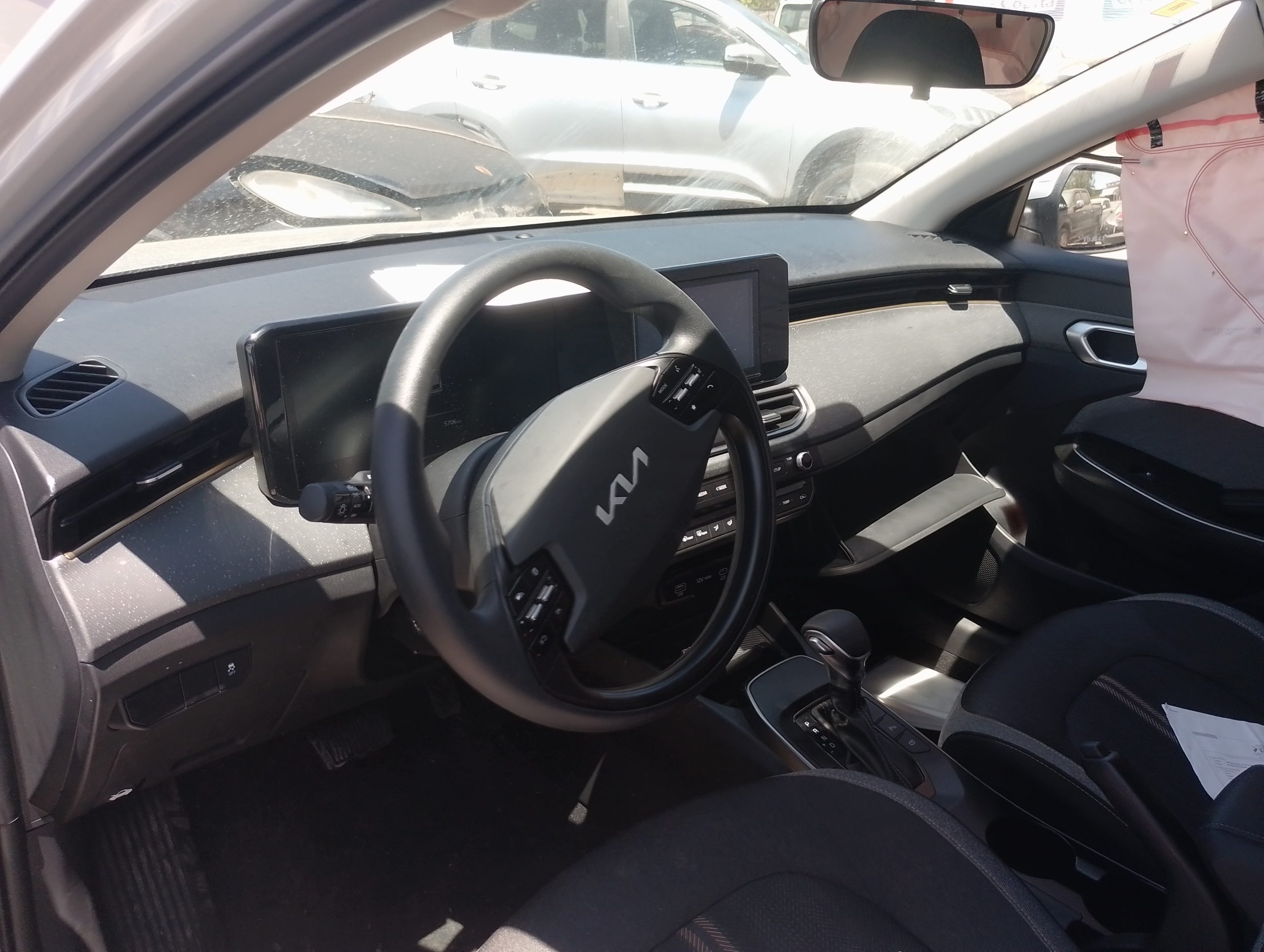 KIA CARNIVAL LX 2.7 2025