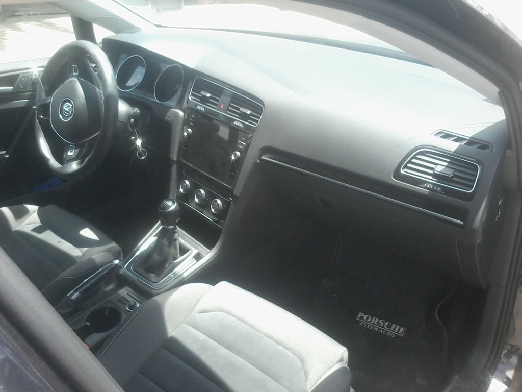 VOLKSWAGEN GOLF 2019