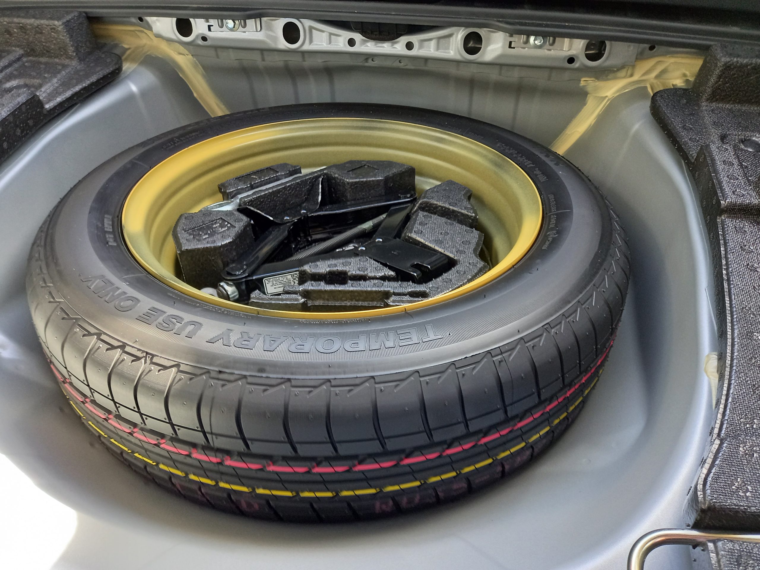 SUBARU FORESTER 2024