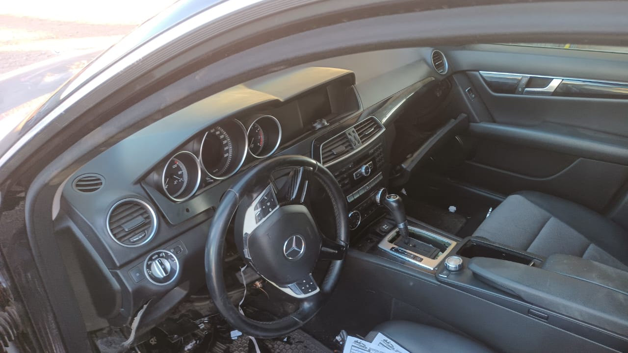 MERCEDES BENZ C180 2012