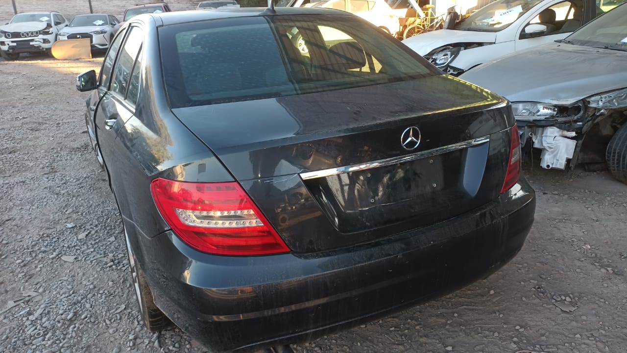 MERCEDES BENZ C180 2012