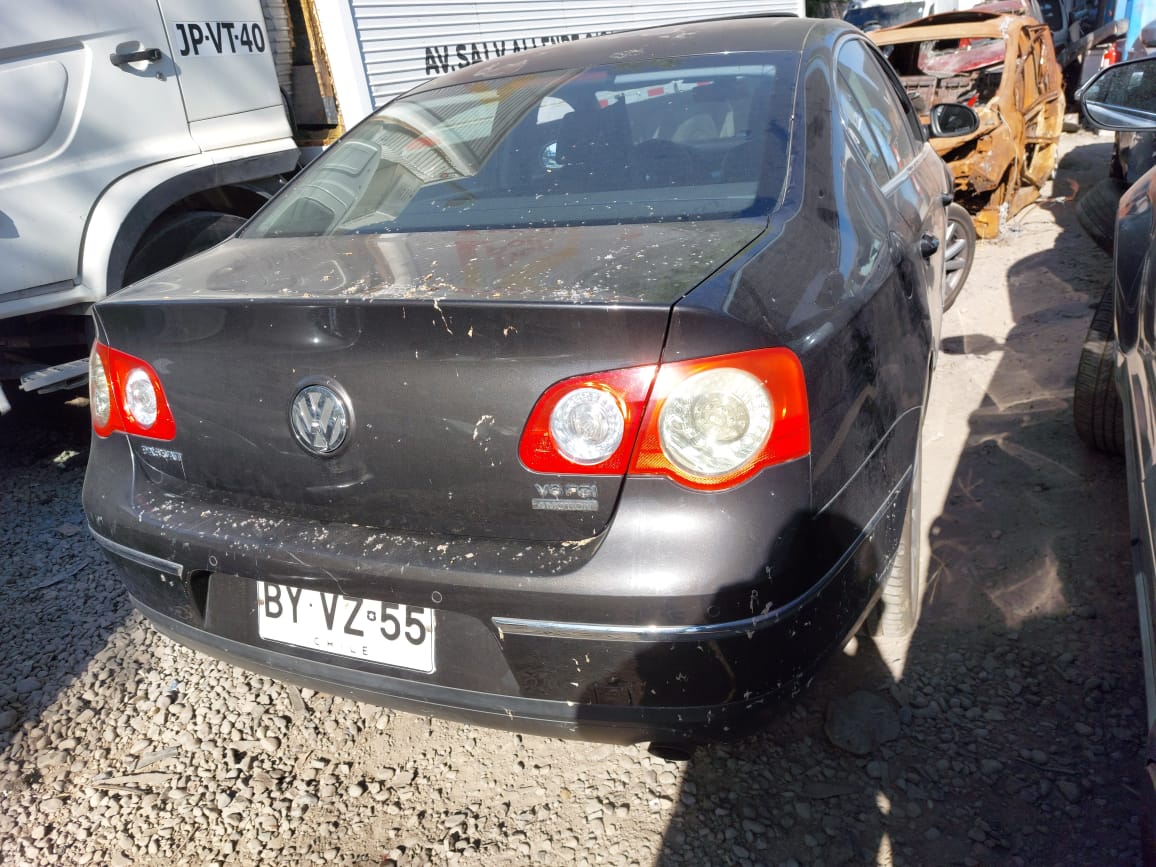 VOLKSWAGEN PASSAT 2009
