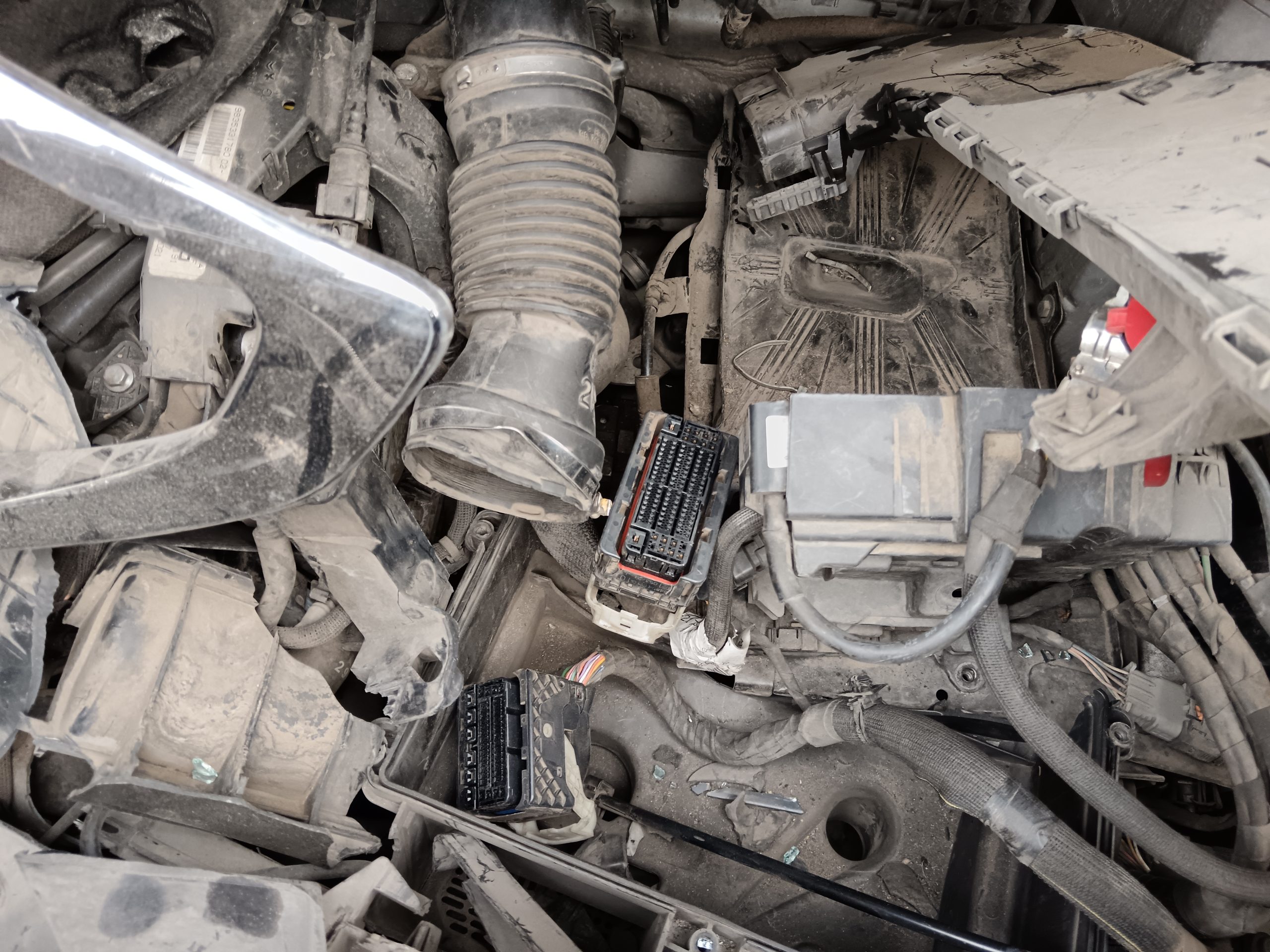 PEUGEOT TRAVELLER –